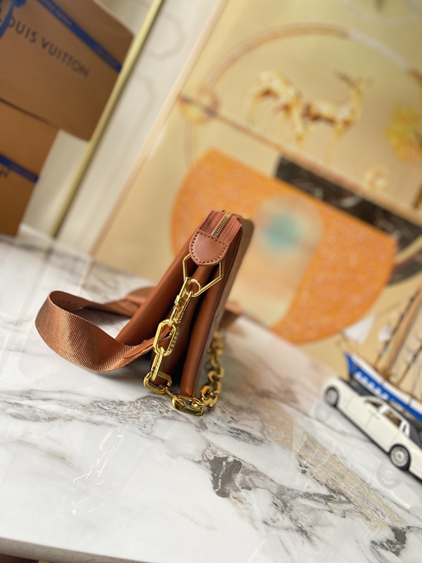 ルイヴィトンバッグ背面デザイン